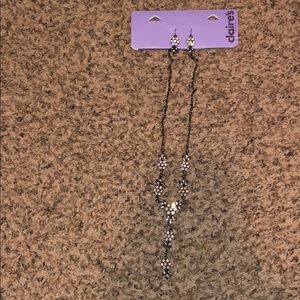 very cute claire's necklace!